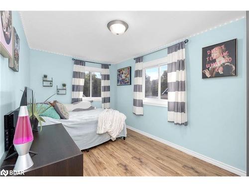 39 Elizabeth Street W, Creemore, ON - Indoor Photo Showing Bedroom