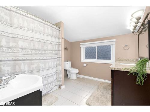 39 Elizabeth Street W, Creemore, ON - Indoor Photo Showing Bathroom