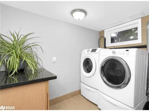 39 Elizabeth Street W, Creemore, ON - Indoor Photo Showing Laundry Room