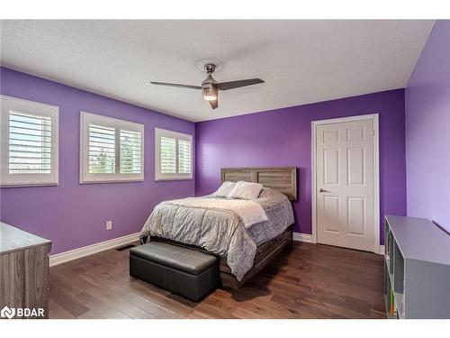 26 Riverside Drive, Mono, ON - Indoor Photo Showing Bedroom