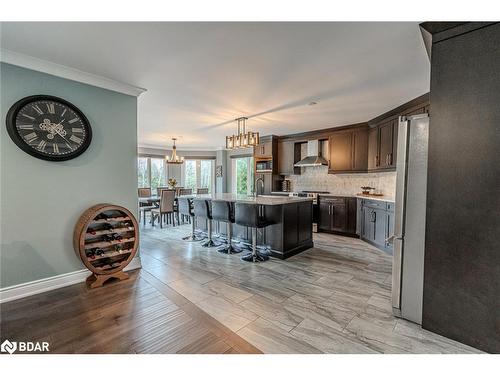 26 Riverside Drive, Mono, ON - Indoor Photo Showing Kitchen With Upgraded Kitchen