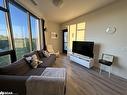 524-690 King Street W, Kitchener, ON  - Indoor Photo Showing Living Room 