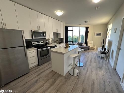 524-690 King Street W, Kitchener, ON - Indoor Photo Showing Kitchen With Stainless Steel Kitchen