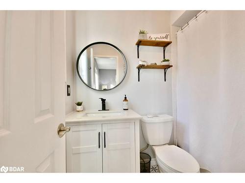 1321 Vincent Crescent, Innisfil, ON - Indoor Photo Showing Bathroom