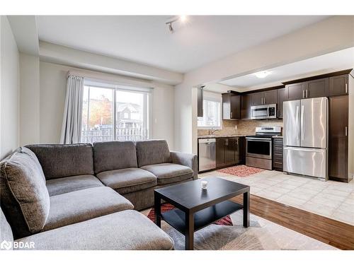 6-10 Pumpkin Pass, Binbrook, ON - Indoor Photo Showing Living Room