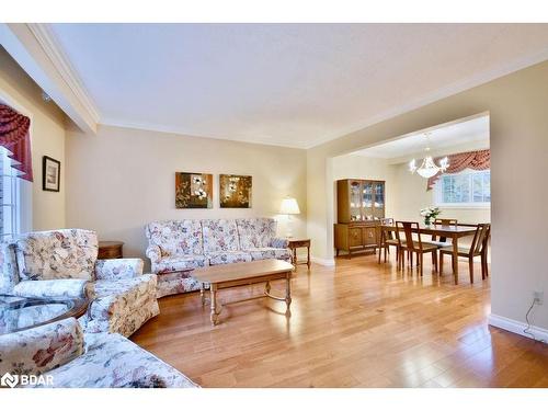 23 Debra Crescent, Barrie, ON - Indoor Photo Showing Living Room