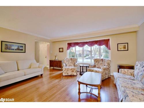 23 Debra Crescent, Barrie, ON - Indoor Photo Showing Living Room