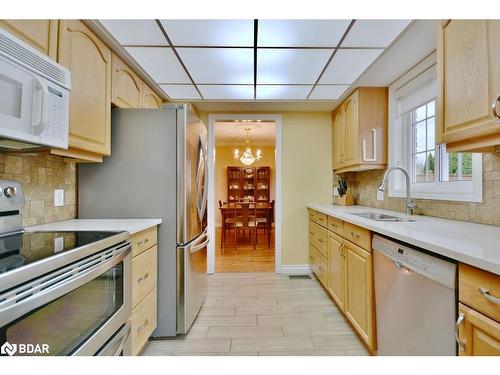 23 Debra Crescent, Barrie, ON - Indoor Photo Showing Kitchen With Double Sink