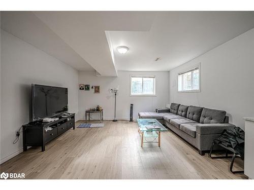 Lower-9 Kestrel Court, Barrie, ON - Indoor Photo Showing Living Room