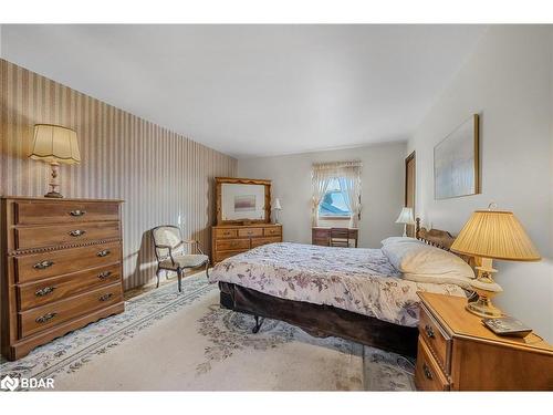 769 Woodland Drive, Oro-Medonte, ON - Indoor Photo Showing Bedroom