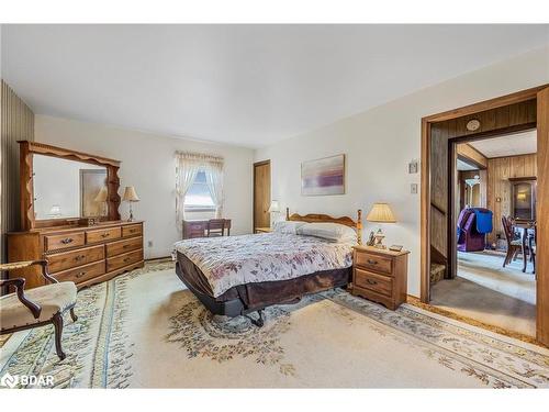 769 Woodland Drive, Oro-Medonte, ON - Indoor Photo Showing Bedroom