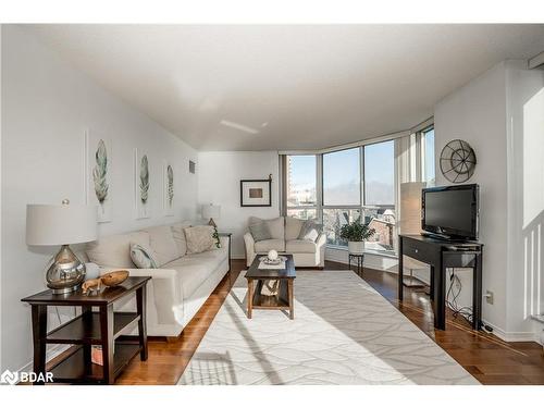 711-150 Dunlop Street E, Barrie, ON - Indoor Photo Showing Living Room