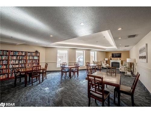 711-150 Dunlop Street E, Barrie, ON - Indoor Photo Showing Dining Room