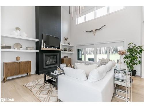 7 Cleveland Court, Oro-Medonte, ON - Indoor Photo Showing Other Room With Fireplace