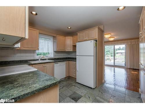 57 Lake Avenue, Ramara, ON - Indoor Photo Showing Kitchen