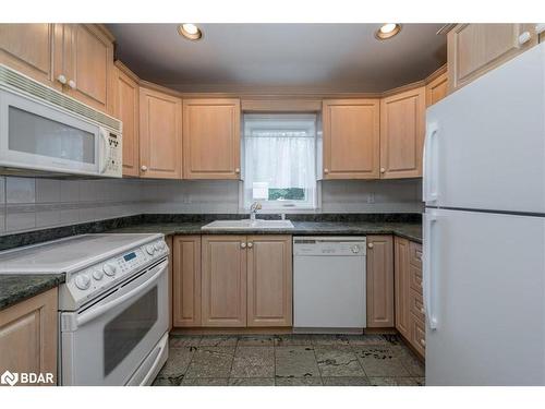 57 Lake Avenue, Ramara, ON - Indoor Photo Showing Kitchen