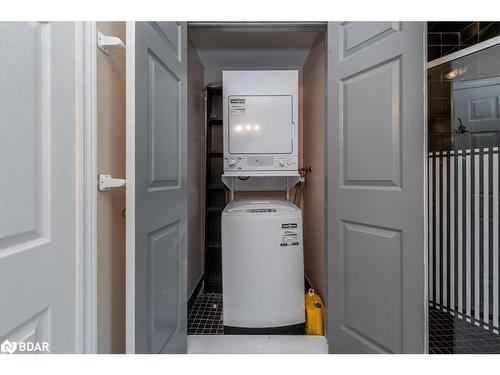 57 Lake Avenue, Ramara, ON - Indoor Photo Showing Laundry Room