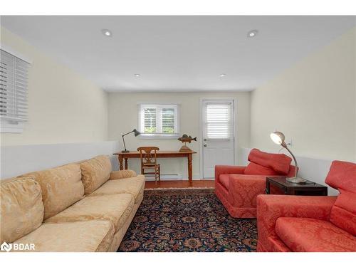 8930 County 9, Dunedin, ON - Indoor Photo Showing Living Room