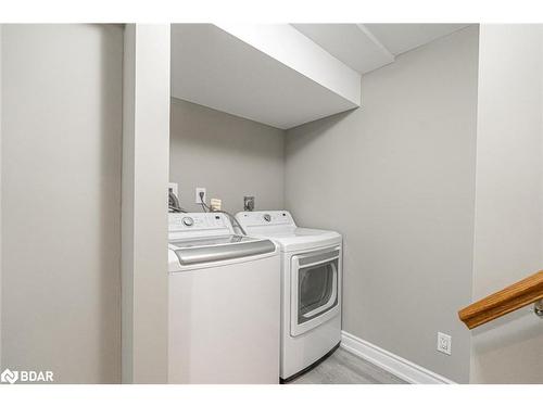 69 Delaney Crescent, Barrie, ON - Indoor Photo Showing Laundry Room