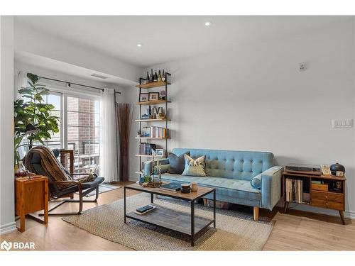 205-5 Greenwich Street, Barrie, ON - Indoor Photo Showing Living Room