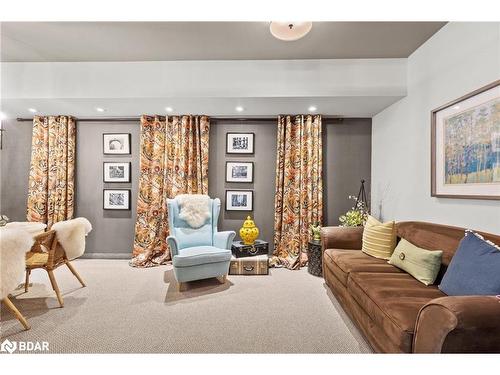 205-5 Greenwich Street, Barrie, ON - Indoor Photo Showing Living Room