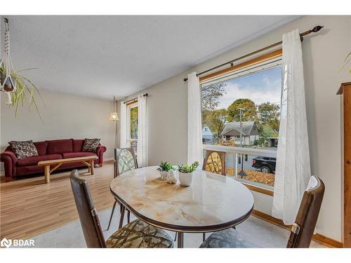 133 Gunn Street, Barrie, ON - Indoor Photo Showing Dining Room