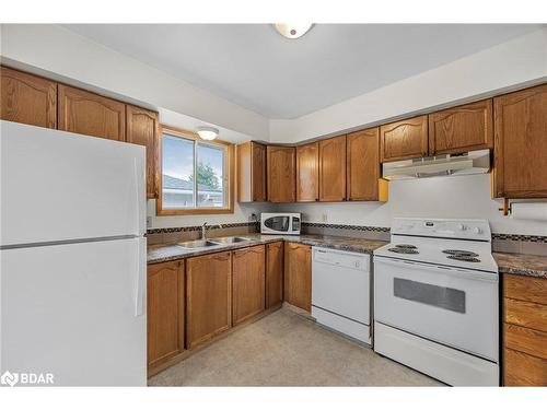 133 Gunn Street, Barrie, ON - Indoor Photo Showing Kitchen With Double Sink