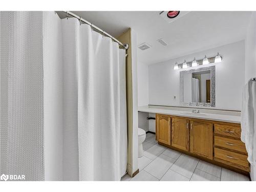 133 Gunn Street, Barrie, ON - Indoor Photo Showing Bathroom