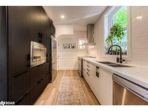 344 Emerald Street N, Hamilton, ON - Indoor Photo Showing Kitchen With Double Sink With Upgraded Kitchen