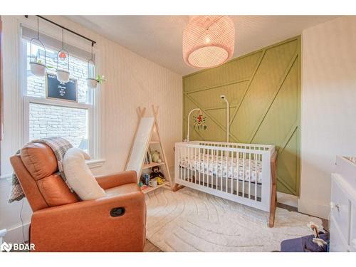 344 Emerald Street N, Hamilton, ON - Indoor Photo Showing Bedroom