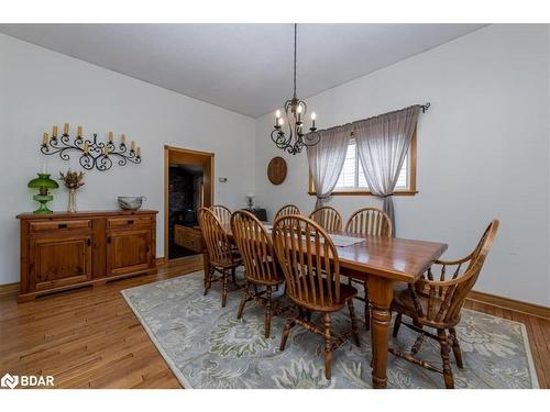 1048 Fern Road, Innisfil, ON - Indoor Photo Showing Dining Room