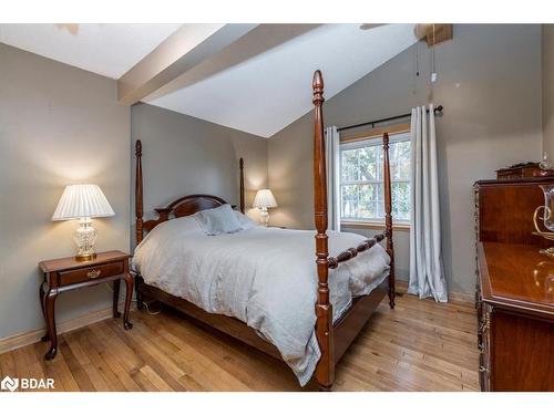 1048 Fern Road, Innisfil, ON - Indoor Photo Showing Bedroom