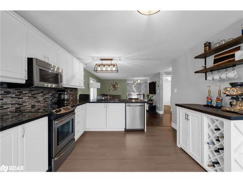 94 Butternut Drive, Barrie, ON - Indoor Photo Showing Kitchen With Stainless Steel Kitchen With Upgraded Kitchen