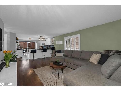 94 Butternut Drive, Barrie, ON - Indoor Photo Showing Living Room