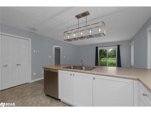 11-1 Russett Drive, Meaford, ON - Indoor Photo Showing Kitchen With Double Sink