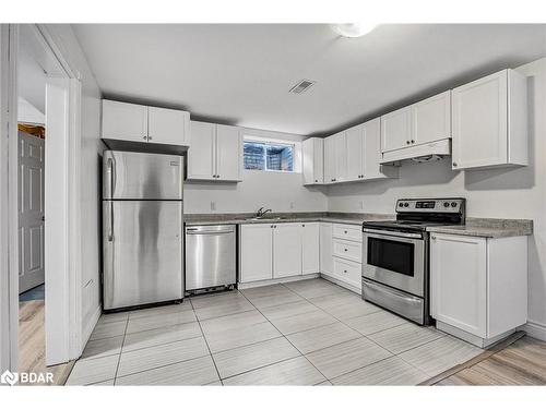 380 Leacock Drive, Barrie, ON - Indoor Photo Showing Kitchen With Stainless Steel Kitchen