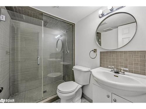 380 Leacock Drive, Barrie, ON - Indoor Photo Showing Bathroom