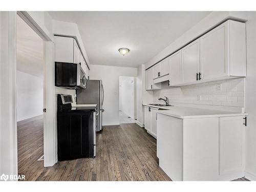 380 Leacock Drive, Barrie, ON - Indoor Photo Showing Kitchen