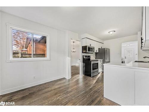 380 Leacock Drive, Barrie, ON - Indoor Photo Showing Kitchen