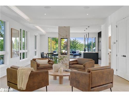 35 Second Street, Orangeville, ON - Indoor Photo Showing Living Room