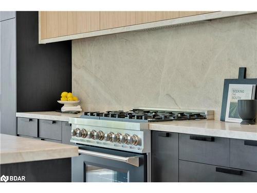 35 Second Street, Orangeville, ON - Indoor Photo Showing Kitchen