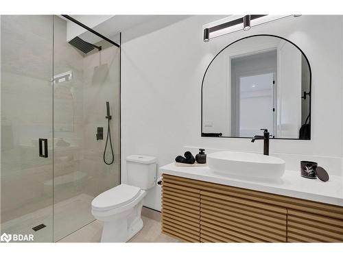 35 Second Street, Orangeville, ON - Indoor Photo Showing Bathroom