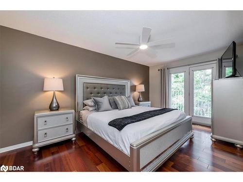 19-358 Little Avenue, Barrie, ON - Indoor Photo Showing Bedroom