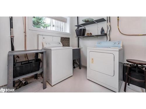 19-358 Little Avenue, Barrie, ON - Indoor Photo Showing Laundry Room