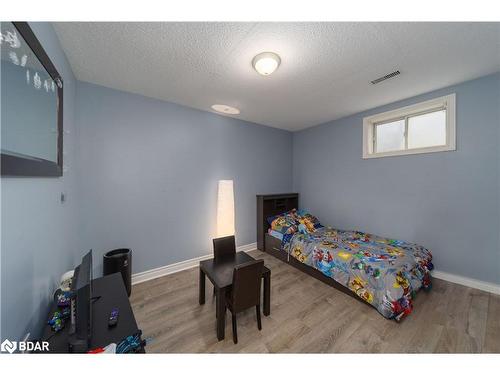 Bsmt-323 Johnson Street, Barrie, ON - Indoor Photo Showing Bedroom