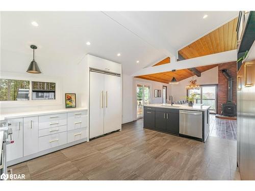 793493 3Rd Line Ehs Line, Mono, ON - Indoor Photo Showing Kitchen