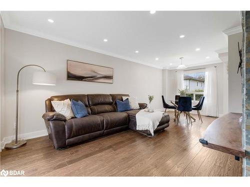 36 Carr Drive, Barrie, ON - Indoor Photo Showing Living Room