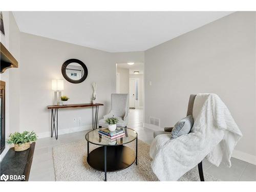 36 Carr Drive, Barrie, ON - Indoor Photo Showing Living Room