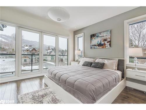 125 Craigmore Crescent, The Blue Mountains, ON - Indoor Photo Showing Bedroom