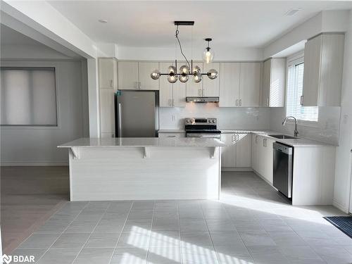 Upper-59 Suzuki Street, Barrie, ON - Indoor Photo Showing Kitchen With Upgraded Kitchen